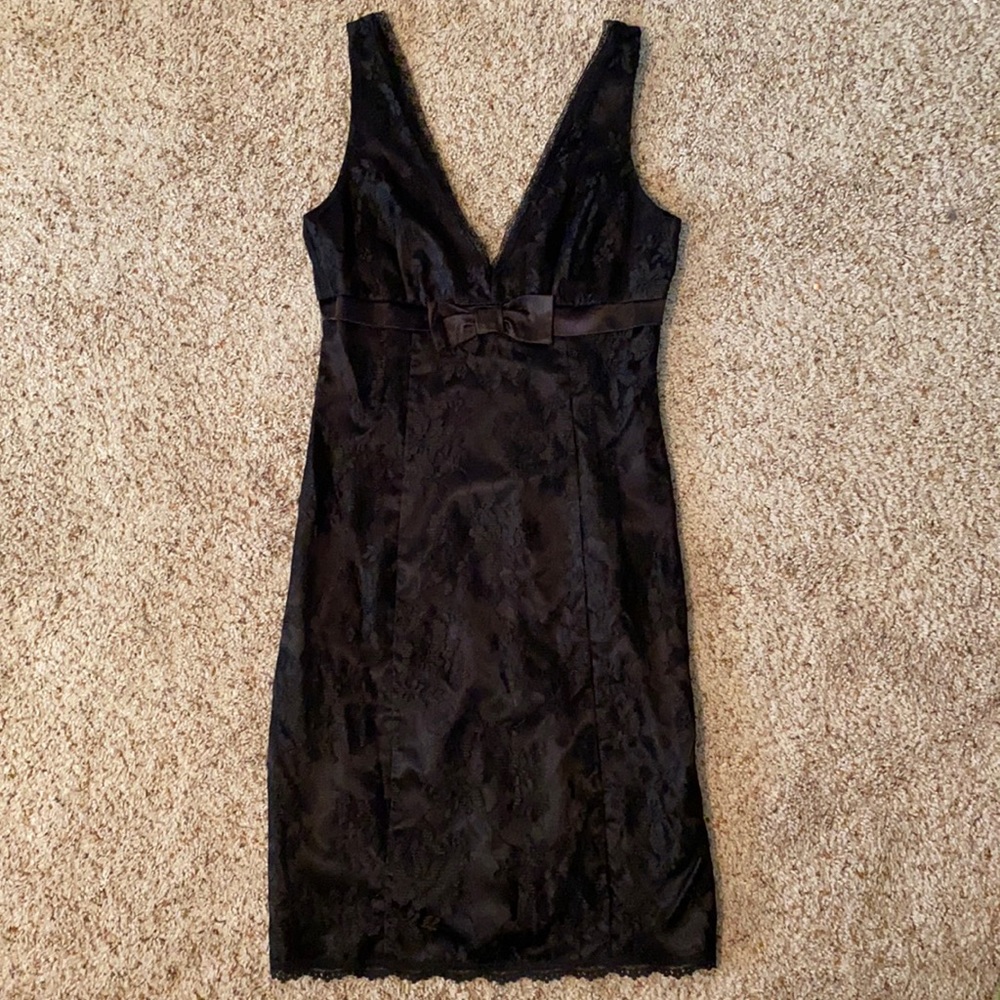 Deep V-Neck Black Lace Cocktail Dress